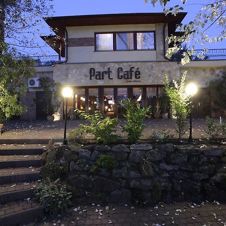 Part Cafe Residence Dunakeszi Exterior foto